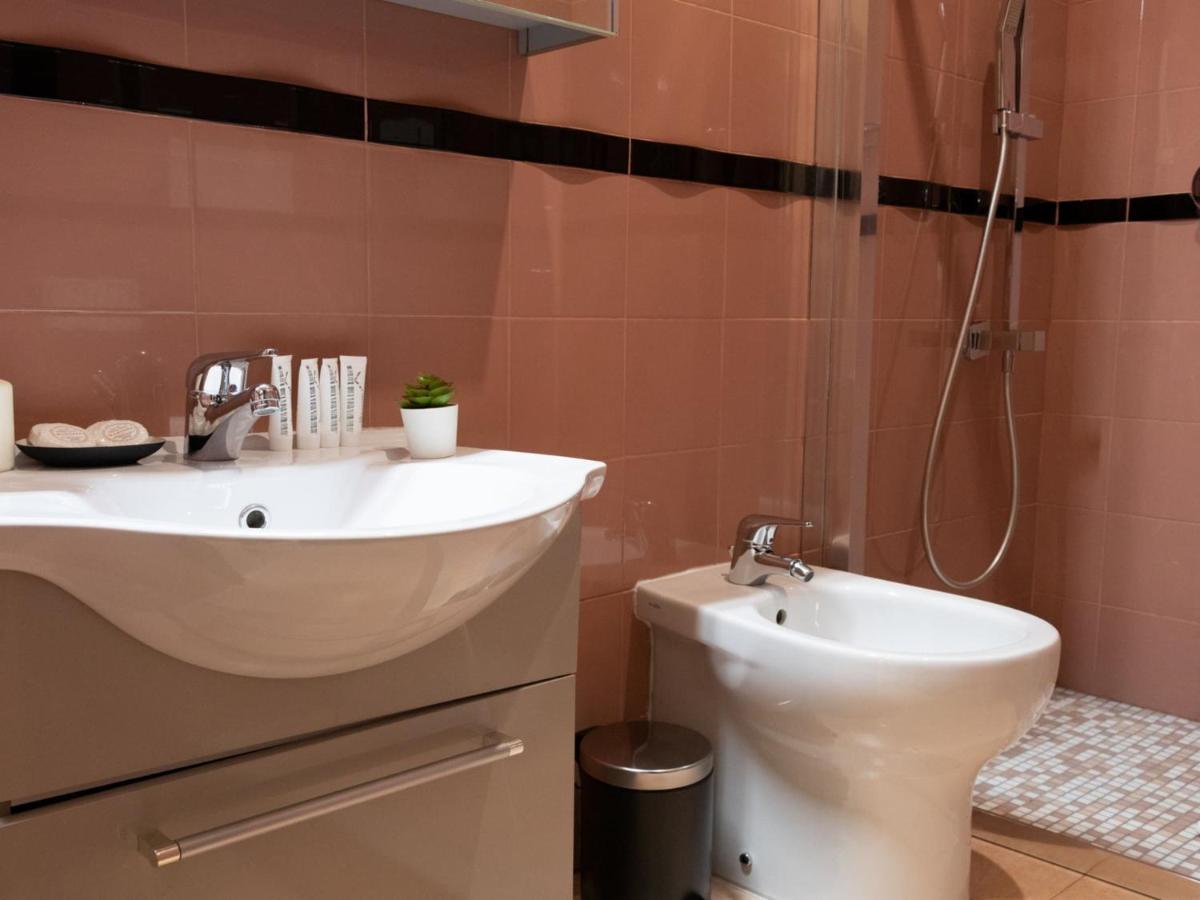 The Best Rent - Spacious Apartment Near Roma Termini Station Экстерьер фото